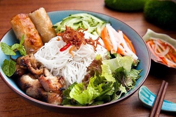 4QboHlHtd-cach-lam-bun-thit-nuong-don-gian-1
